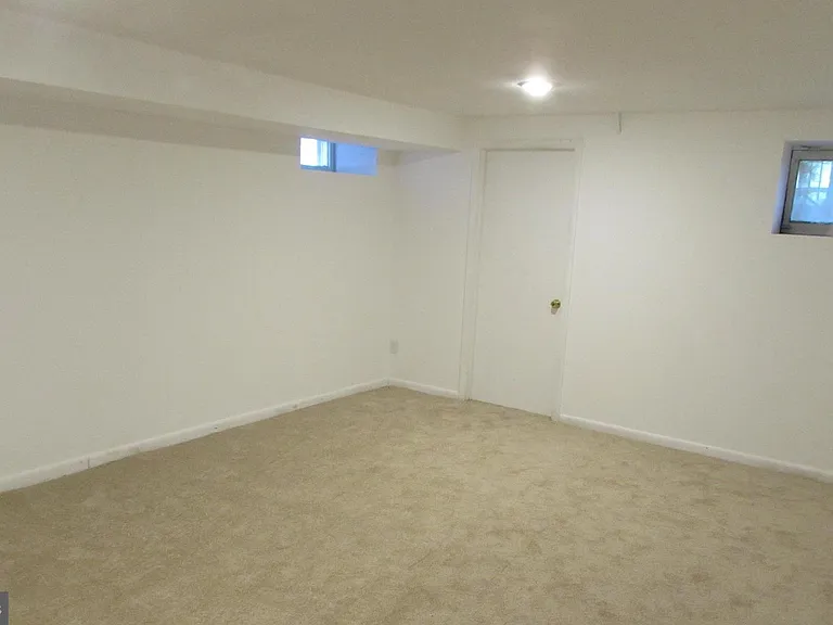 2735 Chesterfield Ave — Photo 26