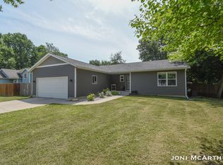 703 E Evergreen St, Greenville, MI 48838