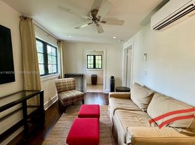 1015 Genoa St, Miami, FL