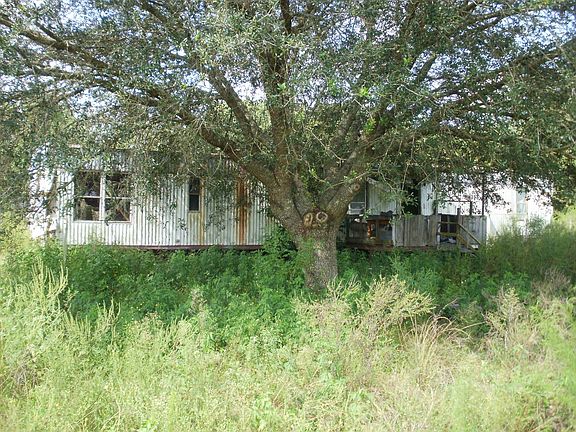 2nd image of 42017 Dogwood Ave