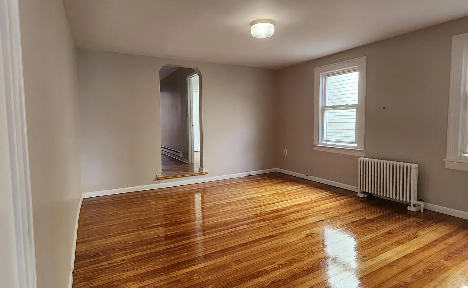 3 bed, 2472 sqft, $2,250 — Photo 1