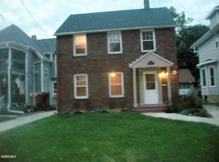 1308 S Oak Ave, Freeport, IL 61032