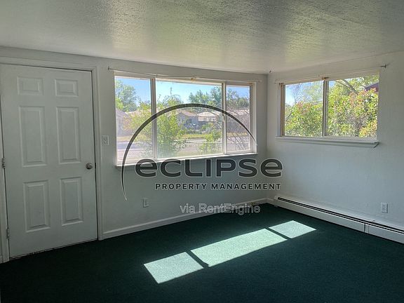 5th image of 1005 Denver Ave