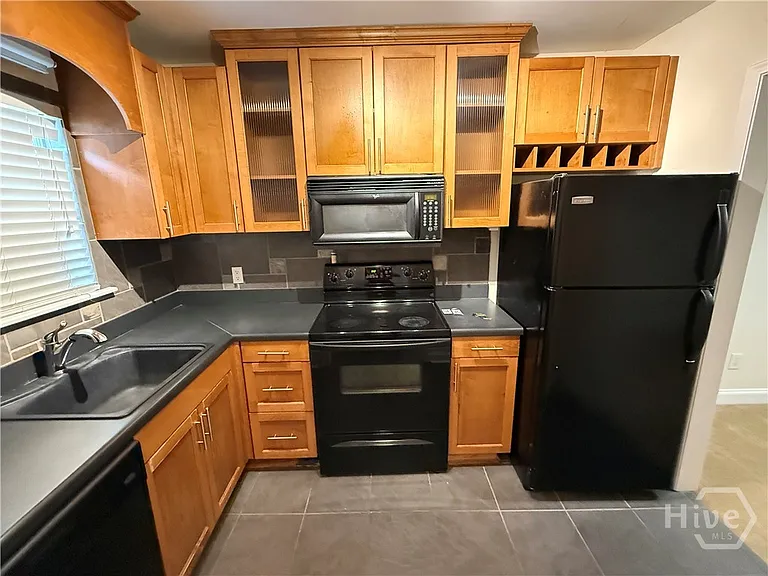 1055 Baxter #207 — Photo 10