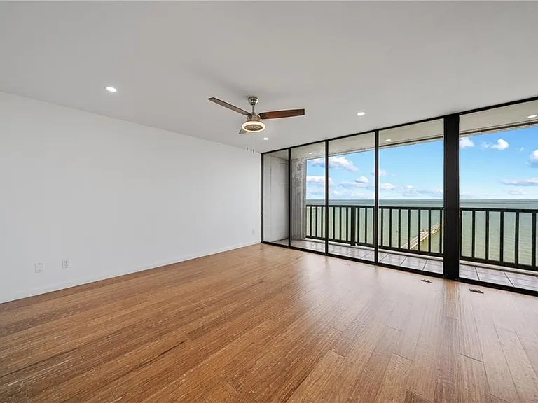 4334 Ocean Dr #605 — Photo 15