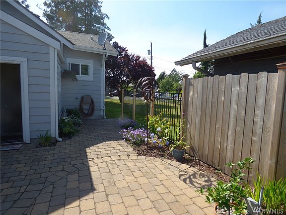 4th image of 224 K St SE