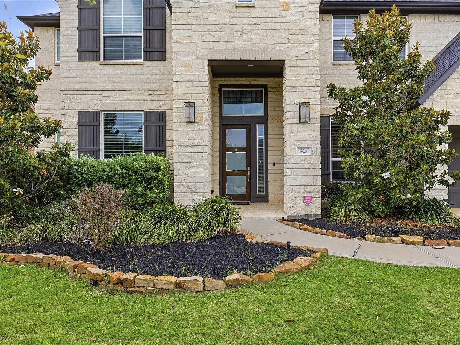 5 bed, 4.5 bath, 4182 sqft, $4,500 — Photo 4