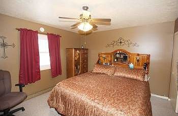 5th image of 158 Crabapple Dr