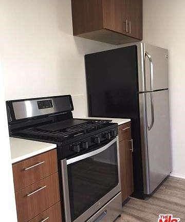 5th image of 807 Harvard St