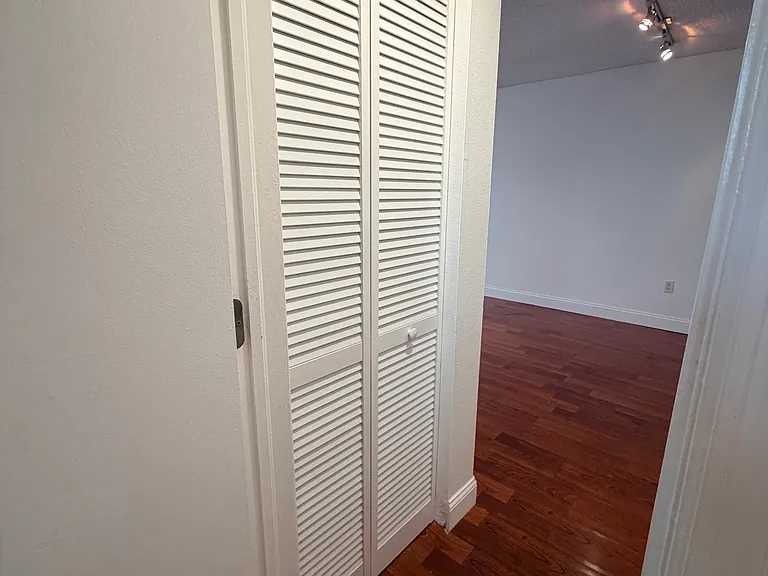 6931 Stonesthrow Cir N #5101 — Photo 32