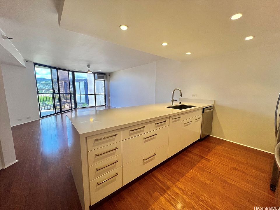 1st image of 60 N Beretania St APT 1404