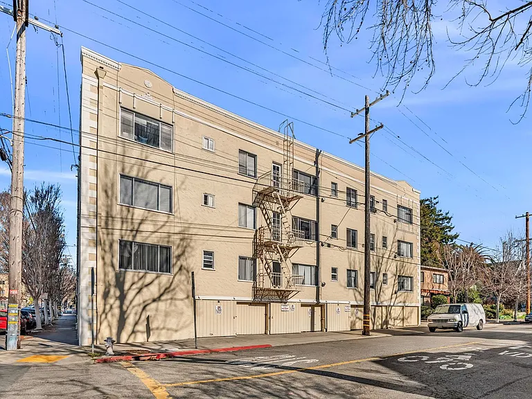 2091 California Street — Photo 3