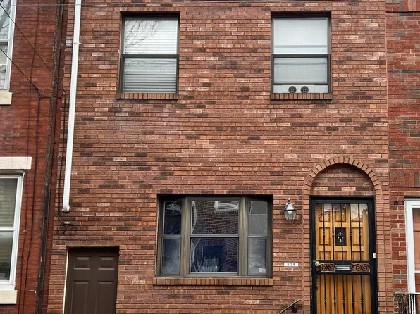 638 Kimball St, Philadelphia, PA 19147