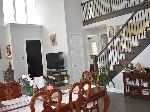 5th image of 8701 Paradise Dr