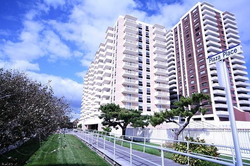 1st image of 101 S Plaza Pl APT 402
