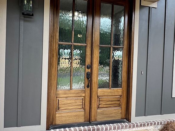 2nd image of 415 Bella Dr