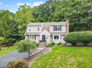 14 Hannah Rd, Oakland, NJ 07436