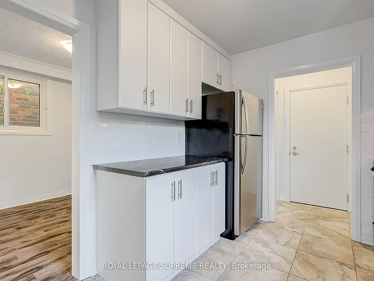 79 Lanark Ave #1 — Photo 11