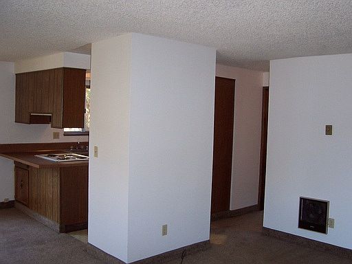 3rd image of 3330 NE 57th Ave APT 09