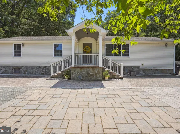 11617 Smithfield Rd, Manassas, VA 20112