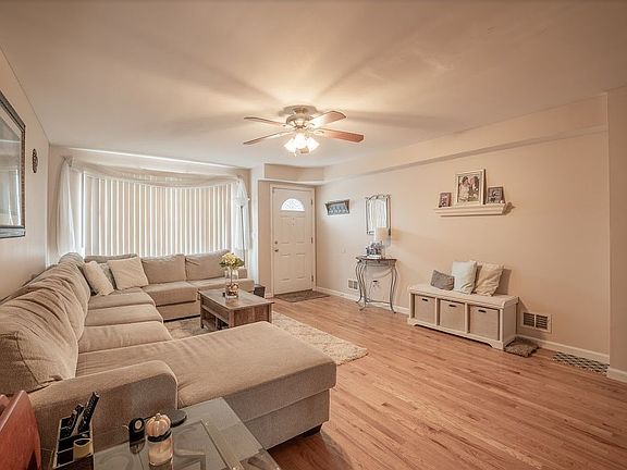 3rd image of 80 Burke Ave