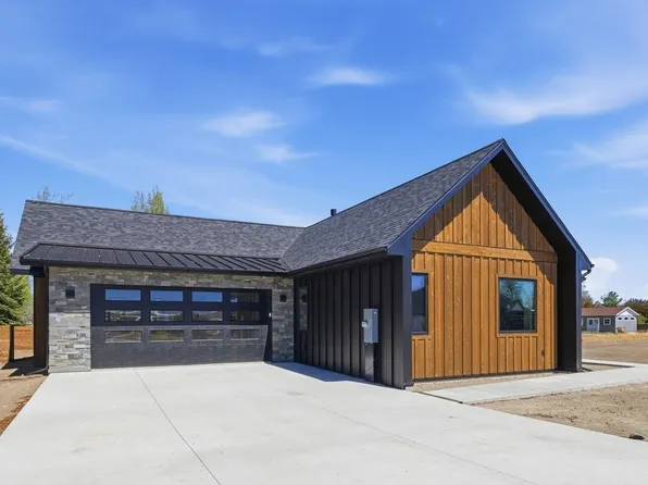 2301 Songbird Ct #1, Cody, WY 82414