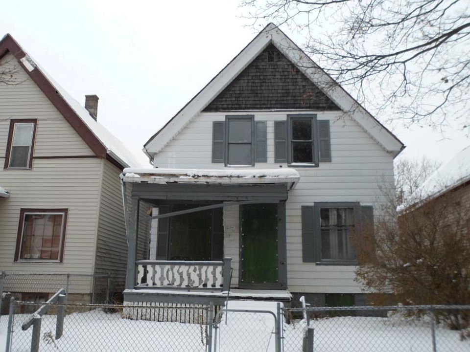 2nd image of 2863 N 29th St