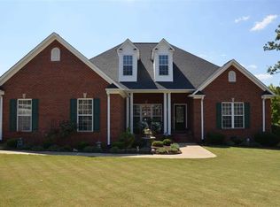 202 Saint Andrews St, Rainbow City, AL 35906