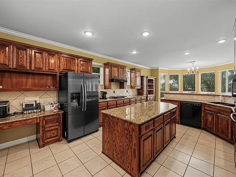 1335 Bradford Dr — Photo 13