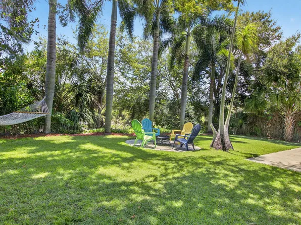 22 Baytree Circle, Boynton Beach, FL 33436