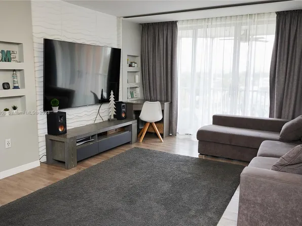 1780 NE 191 Str #608-2, Miami, FL 33179