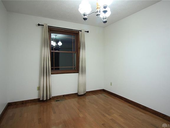 5th image of 3006 Blue Green Dr