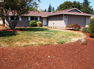 910 S End Rd, Oregon City, OR 97045