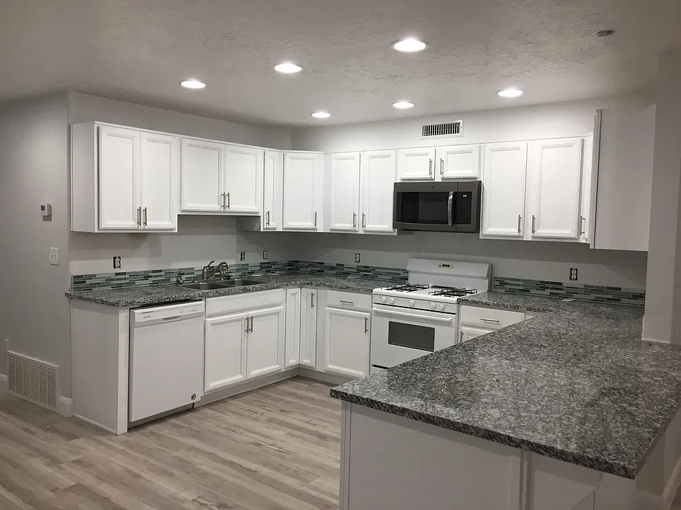 311 N 700 W #1