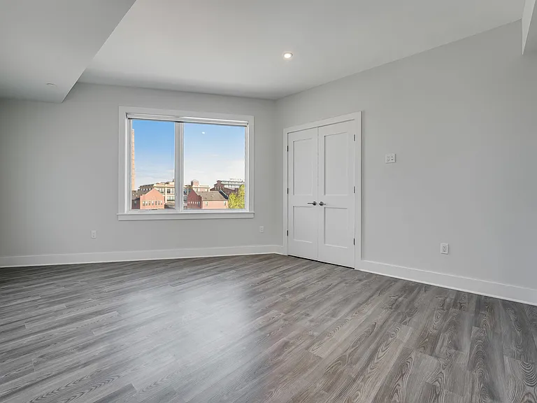 658 Grand St #303 — Photo 10