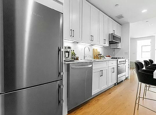 1st image of 176 1st Ave #42