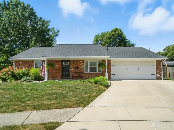 110 Paw Paw Dr, Springboro, OH 45066