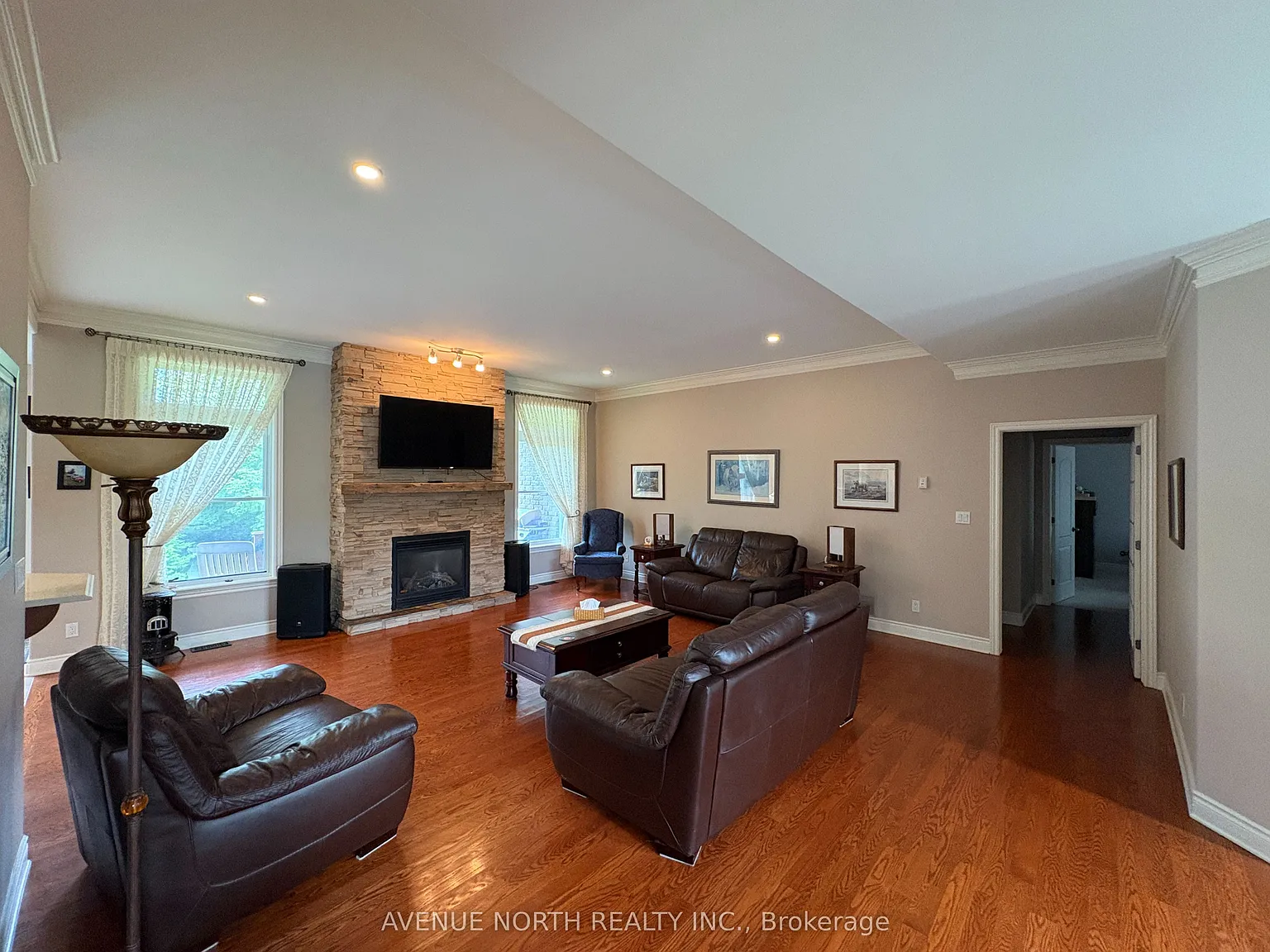 6 bed, $4,800 — Photo 2
