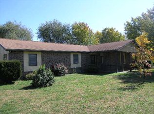 1002 Wilma St, Mountain Grove, MO 65711