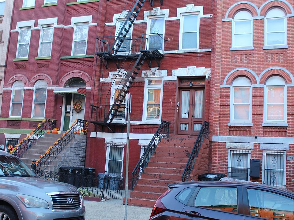2nd image of 27 Madison Ave