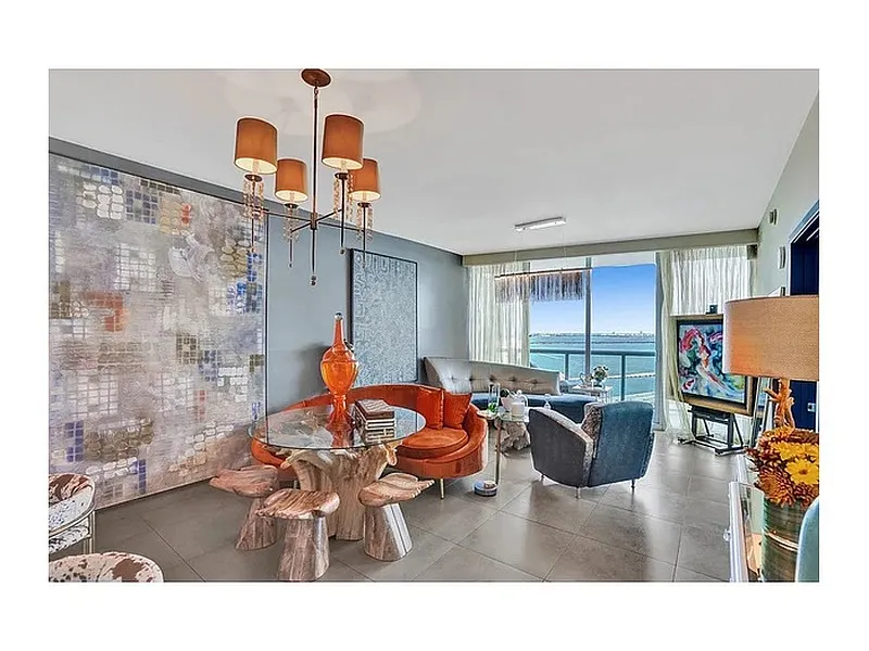 Building Photo - 889 Biscayne Blvd #3911