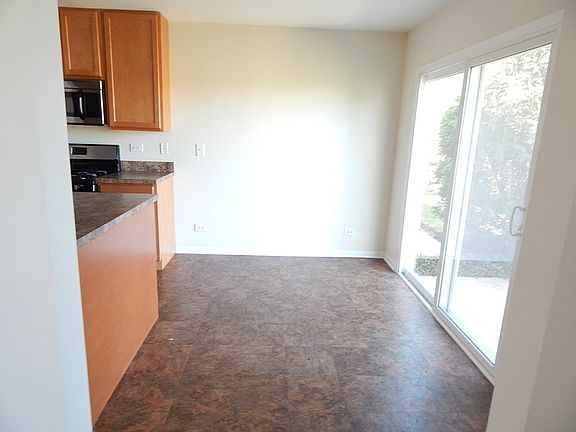 4th image of 1472 Crimson Ln