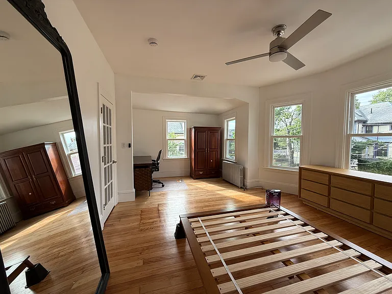 96 Munroe St #3 — Photo 39