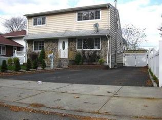 31 Lawrence Ave, Lodi, NJ 07644