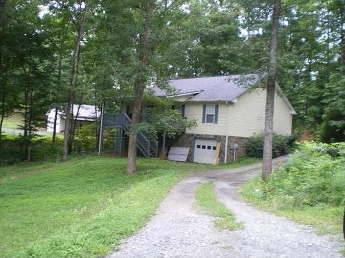 2nd image of 161 Oakawana Trl