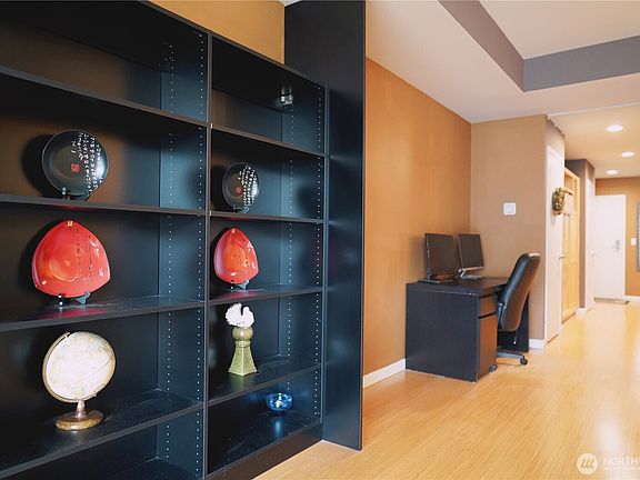 5th image of 17 W Mercer Street #207