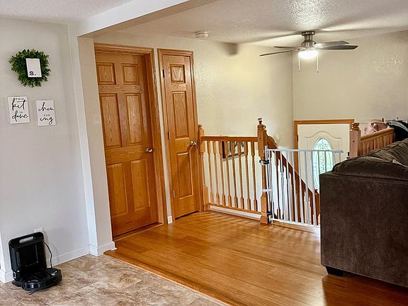 4th image of 111 Sunset Ln