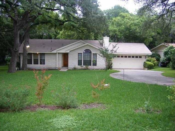 1st image of 11905 Oakwood Dr