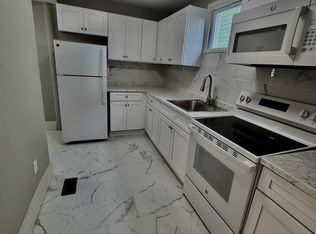 13 Norfolk St APT 1, Worcester, MA 01604