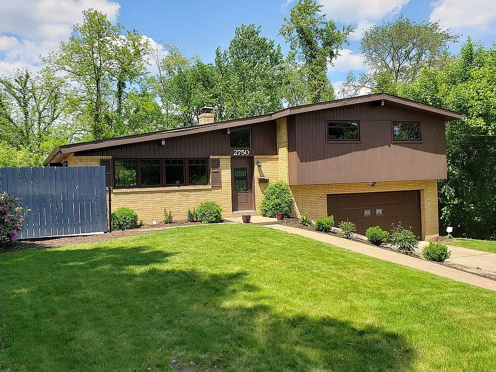 2750 W Munroe St photo 1